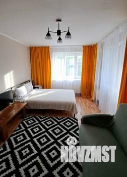 1-к квартира, посуточно, 42м2, 1/1 этаж