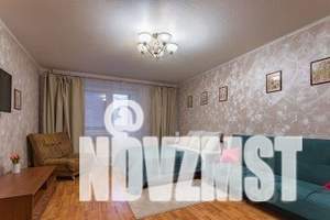 1-к квартира, посуточно, 47м2, 4/9 этаж