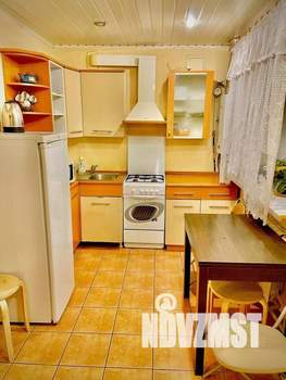 2-к квартира, посуточно, 50м2, 1/1 этаж
