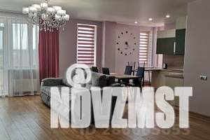 2-к квартира, посуточно, 107м2, 12/17 этаж