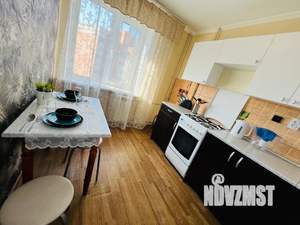 1-к квартира, посуточно, 43м2, 8/10 этаж