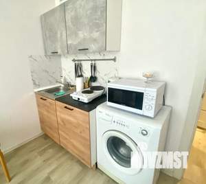 Студия квартира, посуточно, 18м2, 1/10 этаж