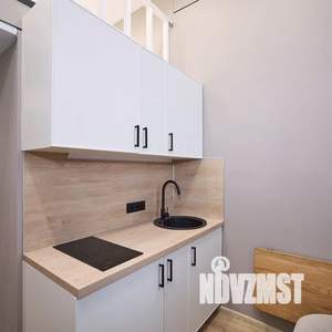 Студия квартира, посуточно, 17м2, 1/6 этаж