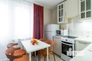 1-к квартира, посуточно, 42м2, 8/17 этаж