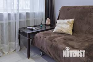 1-к квартира, посуточно, 37м2, 3/7 этаж