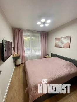 1-к квартира, посуточно, 38м2, 1/18 этаж