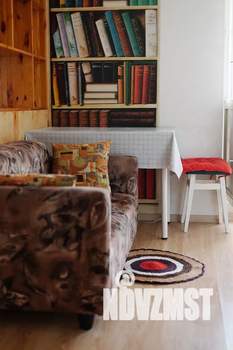 Студия квартира, посуточно, 40м2, 3/10 этаж