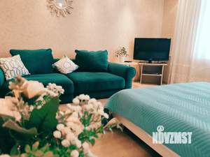 Студия квартира, посуточно, 40м2, 4/5 этаж