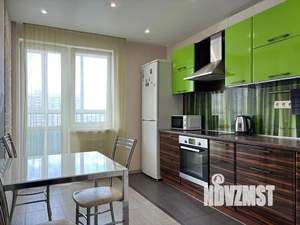 1-к квартира, посуточно, 38м2, 12/18 этаж