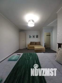 1-к квартира, посуточно, 33м2, 3/5 этаж