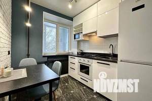 1-к квартира, посуточно, 50м2, 3/9 этаж