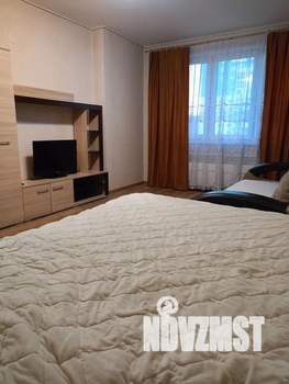 1-к квартира, посуточно, 38м2, 13/27 этаж