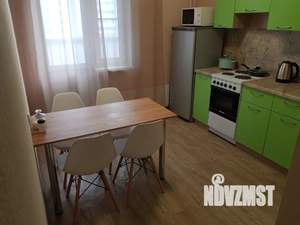 1-к квартира, посуточно, 35м2, 4/10 этаж