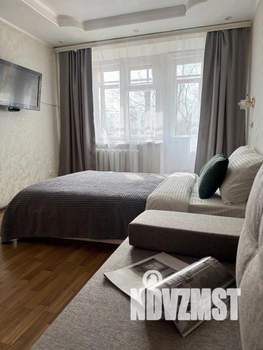 1-к квартира, посуточно, 32м2, 1/1 этаж