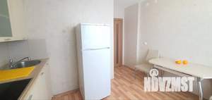 1-к квартира, посуточно, 38м2, 8/17 этаж