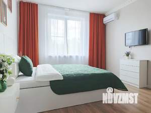 1-к квартира, посуточно, 38м2, 3/10 этаж