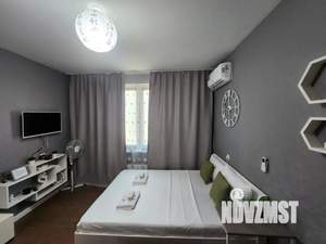 Студия квартира, посуточно, 22м2, 1/10 этаж