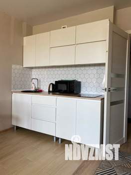 Студия квартира, посуточно, 28м2, 3/10 этаж