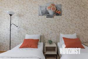 1-к квартира, посуточно, 43м2, 4/10 этаж