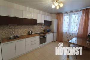 2-к квартира, посуточно, 72м2, 2/17 этаж