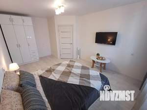 1-к квартира, посуточно, 42м2, 7/10 этаж