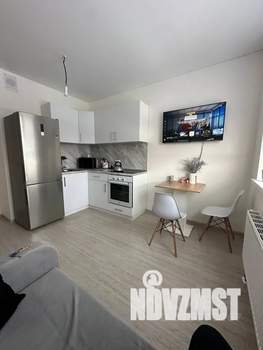 2-к квартира, посуточно, 38м2, 20/24 этаж