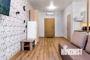 Студия квартира, посуточно, 38м2, 3/12 этаж