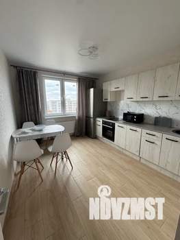 1-к квартира, посуточно, 38м2, 10/18 этаж