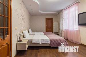 3-к квартира, посуточно, 80м2, 1/1 этаж
