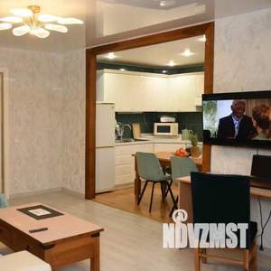 3-к квартира, посуточно, 68м2, 1/1 этаж