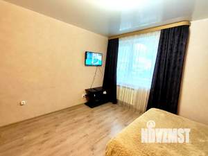 Студия квартира, посуточно, 25м2, 1/16 этаж