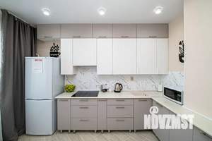 1-к квартира, посуточно, 42м2, 3/10 этаж