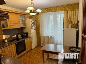 3-к квартира, посуточно, 82м2, 1/10 этаж