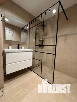 Студия квартира, посуточно, 35м2, 1/10 этаж