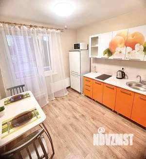 1-к квартира, посуточно, 38м2, 12/23 этаж