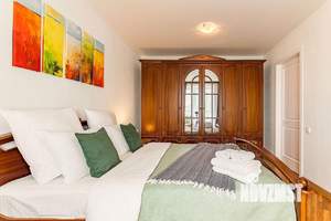 1-к квартира, посуточно, 47м2, 1/1 этаж