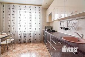 2-к квартира, посуточно, 62м2, 1/1 этаж