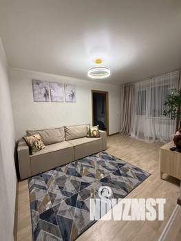 3-к квартира, посуточно, 48м2, 3/5 этаж