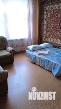 1-к квартира, посуточно, 43м2, 1/3 этаж