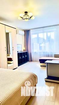 1-к квартира, посуточно, 40м2, 2/10 этаж