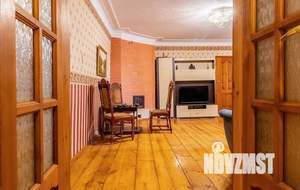 3-к квартира, посуточно, 100м2, 2/3 этаж