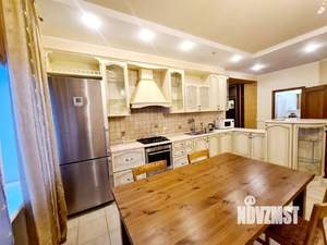 3-к квартира, на длительный срок, 125м2, 3/4 этаж