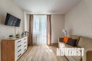 1-к квартира, посуточно, 35м2, 7/18 этаж