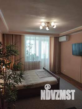 1-к квартира, посуточно, 38м2, 6/9 этаж