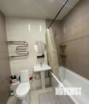 1-к квартира, посуточно, 38м2, 8/17 этаж