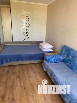 Студия квартира, посуточно, 30м2, 10/19 этаж