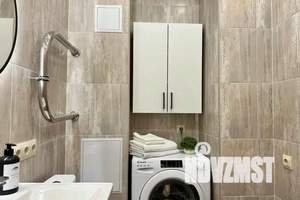 1-к квартира, посуточно, 37м2, 7/25 этаж