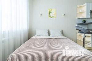 Студия квартира, посуточно, 28м2, 6/25 этаж