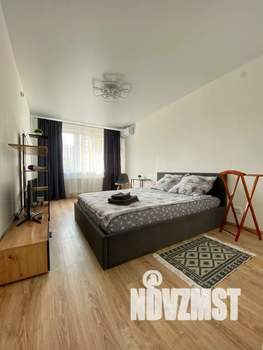 1-к квартира, посуточно, 39м2, 9/10 этаж