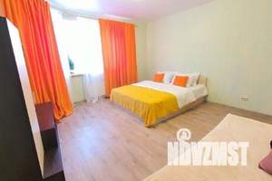 1-к квартира, посуточно, 38м2, 8/17 этаж